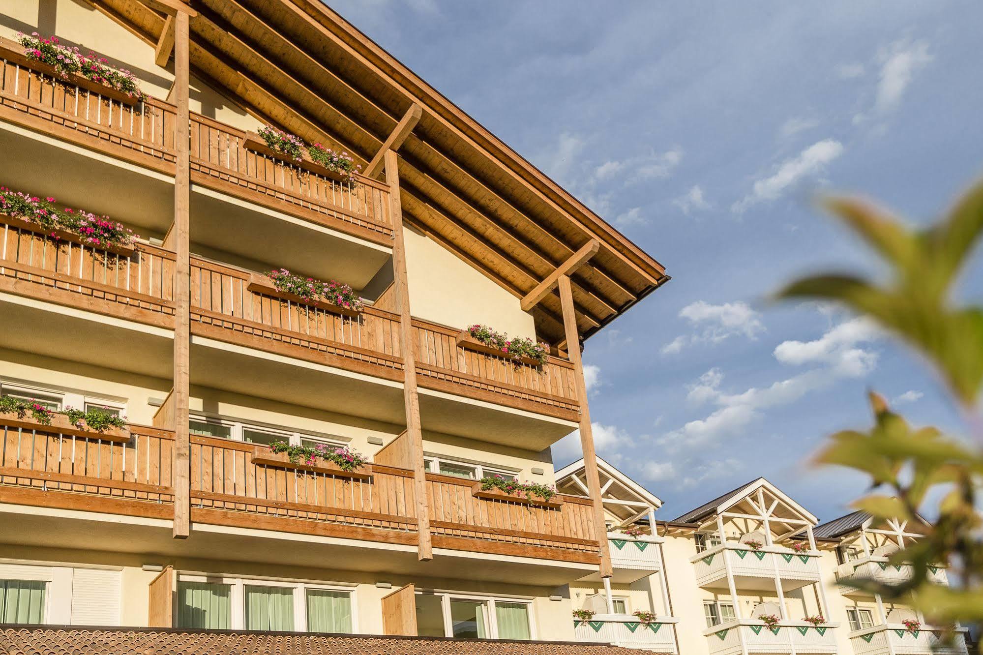 Hotel Vinschgerhof Silandro Exterior foto